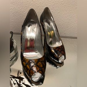 GIUSEPPE ZANOTTI Heels with peep toe (Pre-Owned)